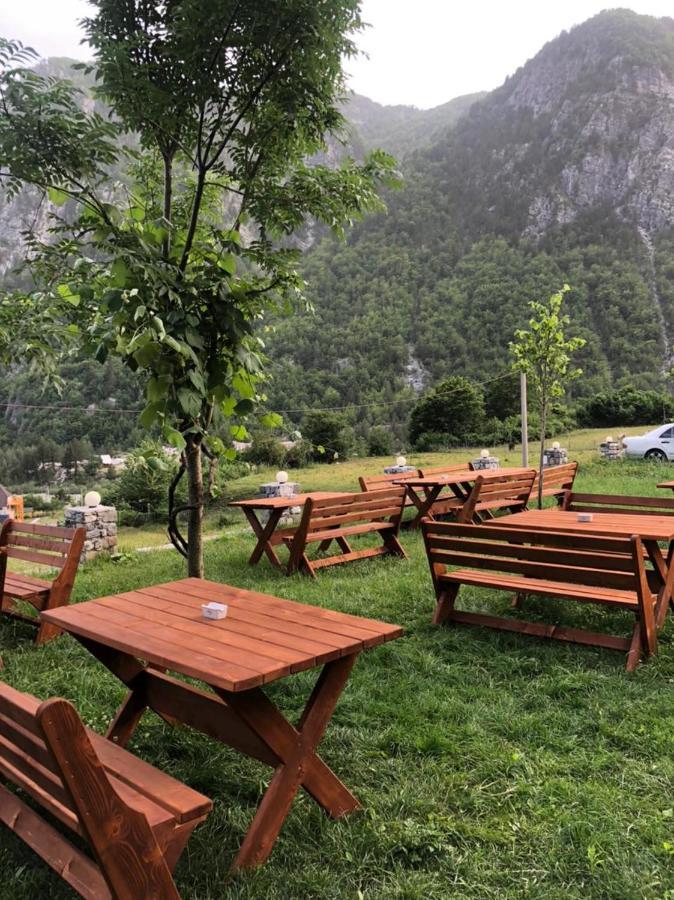 Bujtina Berishta Theth Hotel Exterior photo