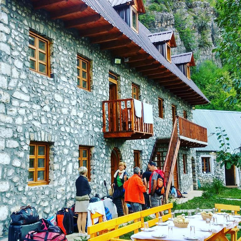 Bujtina Berishta Theth Hotel Exterior photo